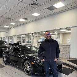 Delo with his Porsche 911 Turbo S